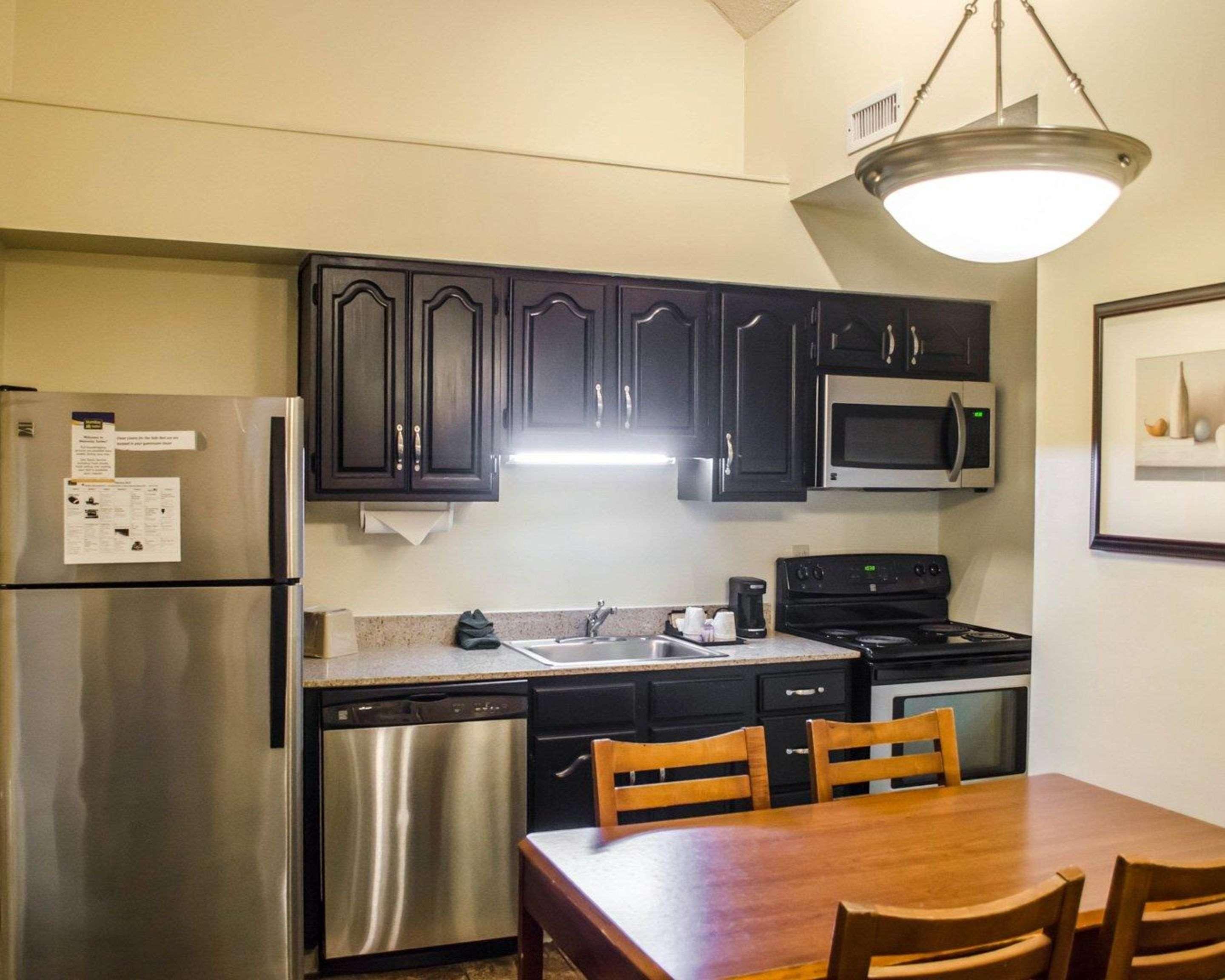 Hotel Surestay By Western Ferry Pass