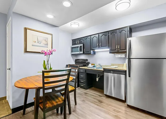 Mainstay Suites Pensacola