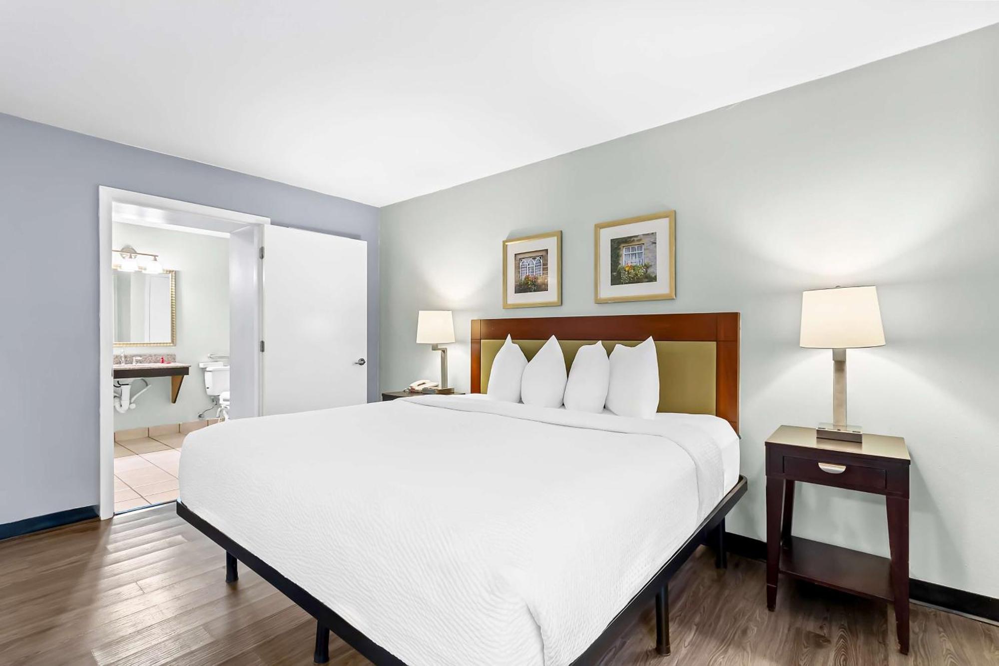 Mainstay Hotel