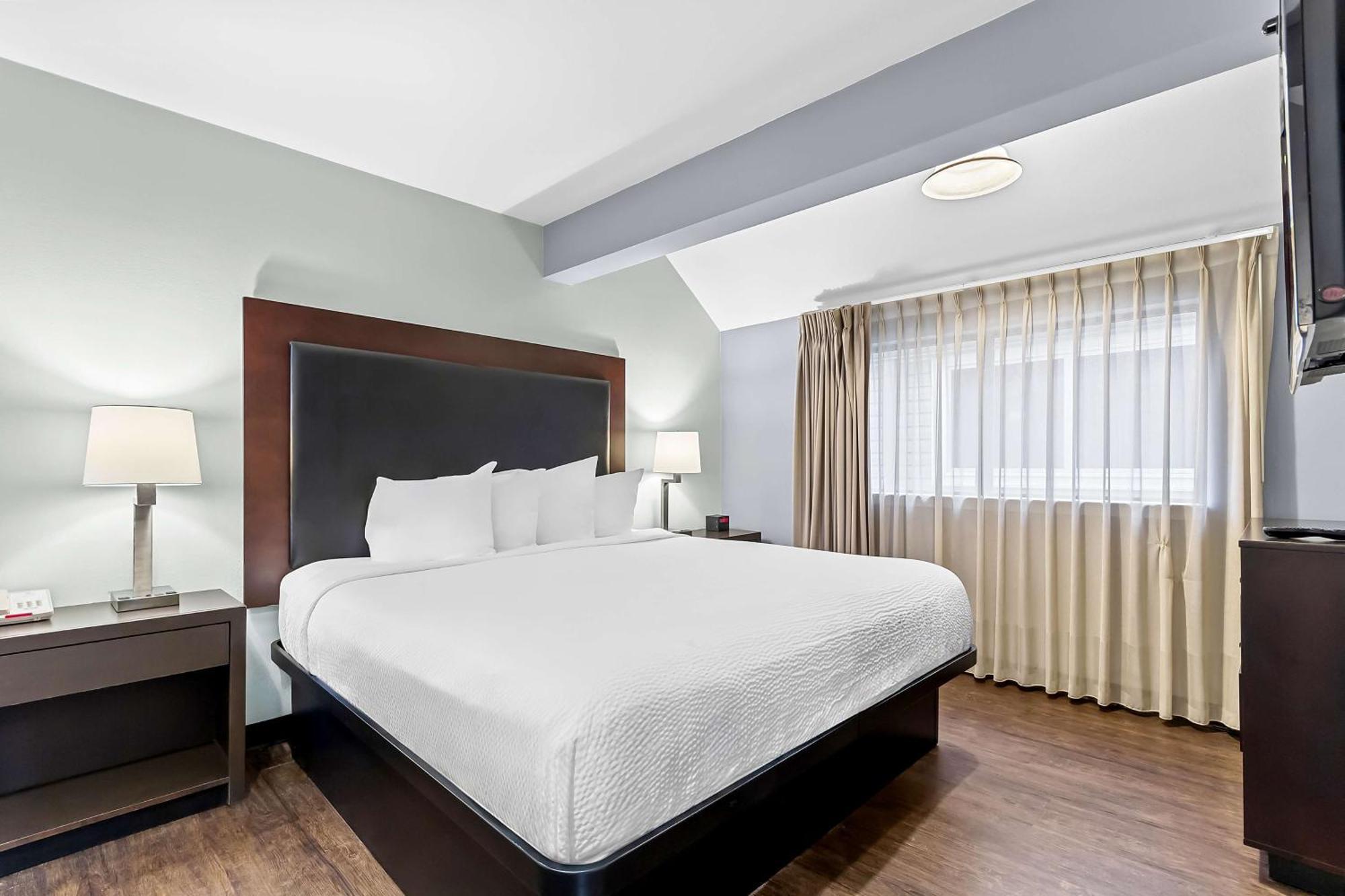 Mainstay Hotel 3*